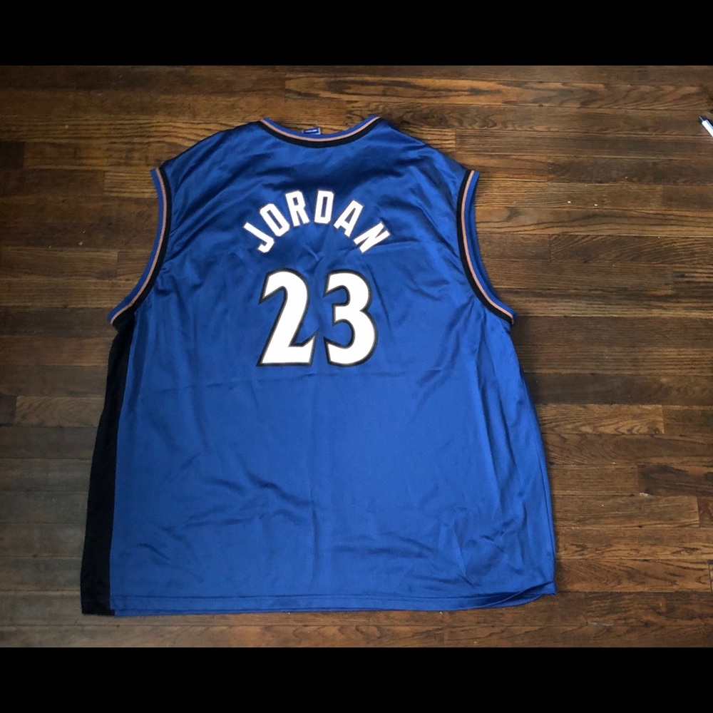 Basketball jersey - Picture 3 of 3